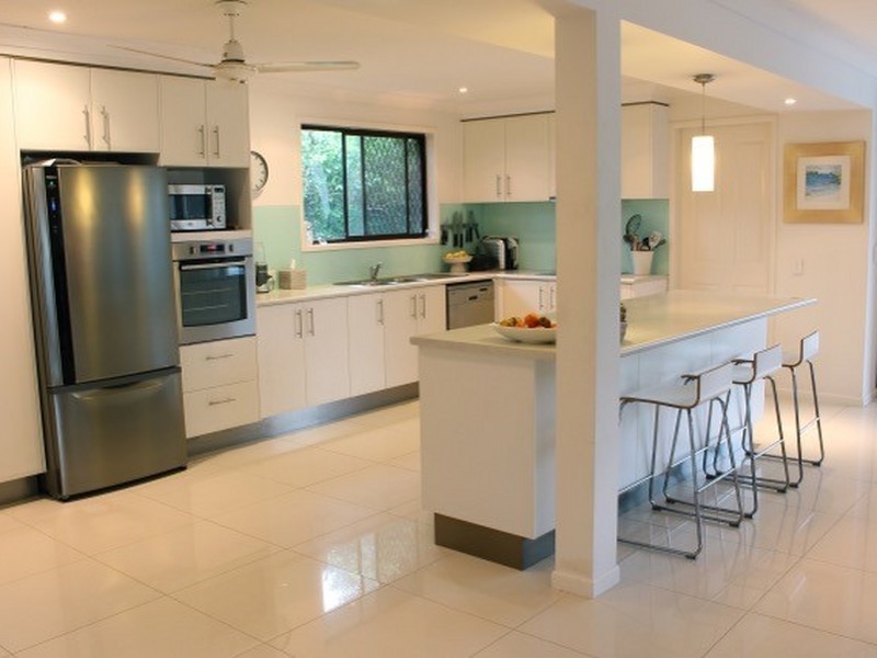 14 Sigatoka Place, Clear Island Waters QLD 4226