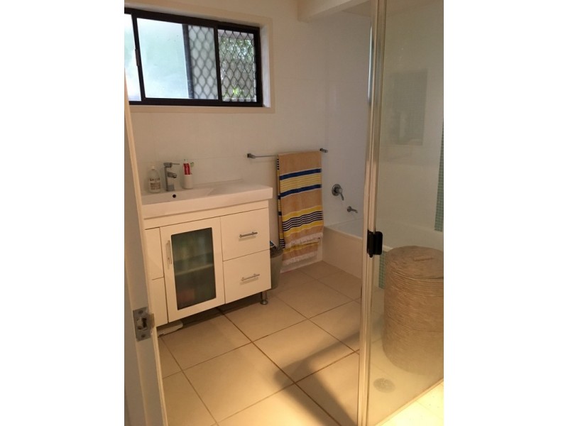 14 Sigatoka Place, Clear Island Waters QLD 4226