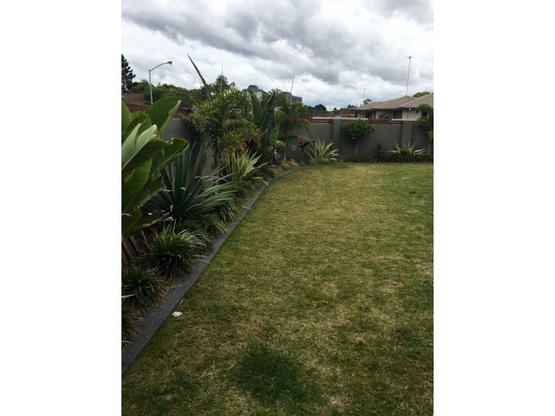 14 Sigatoka Place, Clear Island Waters QLD 4226