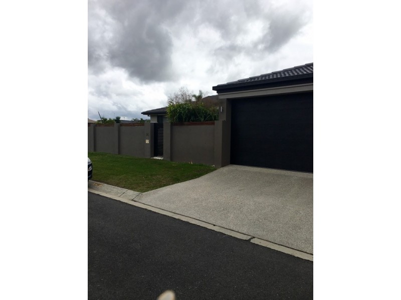 14 Sigatoka Place, Clear Island Waters QLD 4226