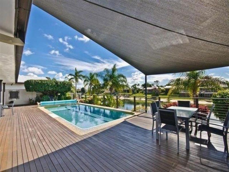 11 Delungra Street, Broadbeach Waters QLD 4218