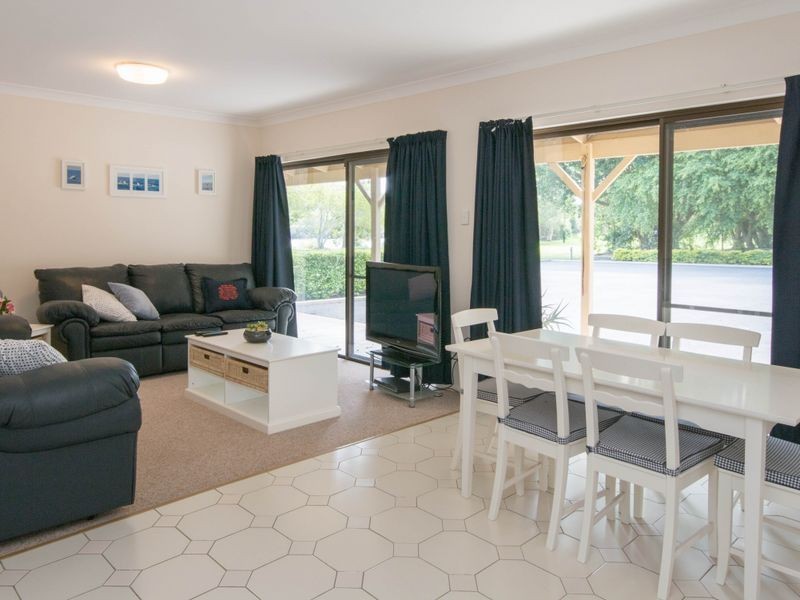 48 Reed Street, Ashmore QLD 4214