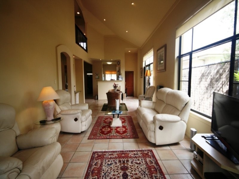 1/18 Poinciana Crescent, Bundall QLD 4217