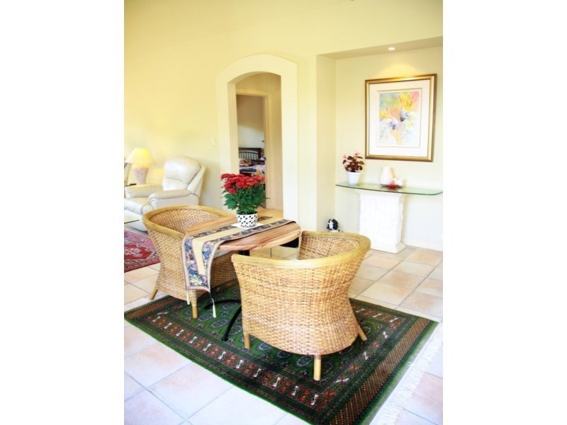 1/18 Poinciana Crescent, Bundall QLD 4217