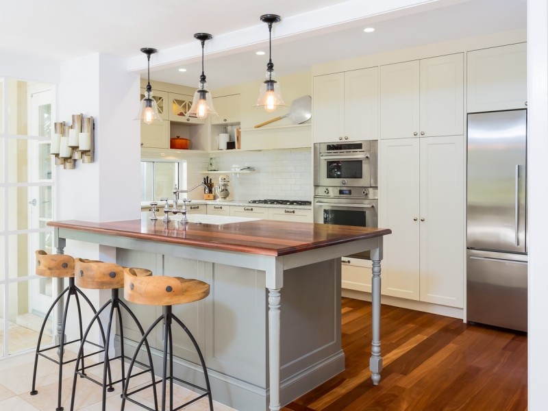 39 Cronin Avenue, Main Beach QLD 4217