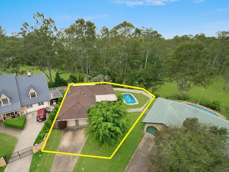 11 Mooyumbin Court, Nerang QLD 4211
