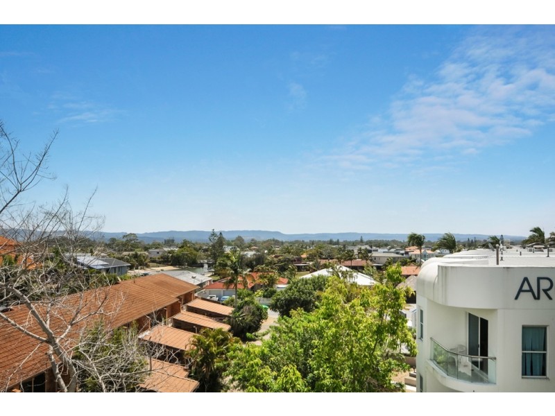 Broadbeach Waters QLD 4218