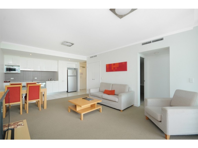 Broadbeach Waters QLD 4218