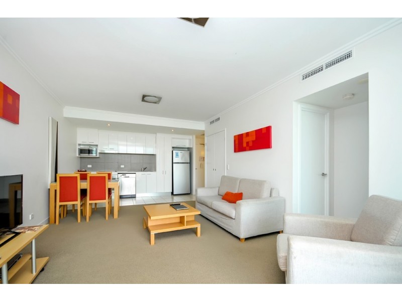 Broadbeach Waters QLD 4218