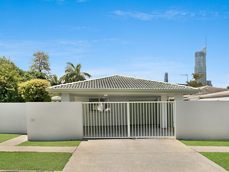 17 Salerno Street, Isle Of Capri QLD 4217