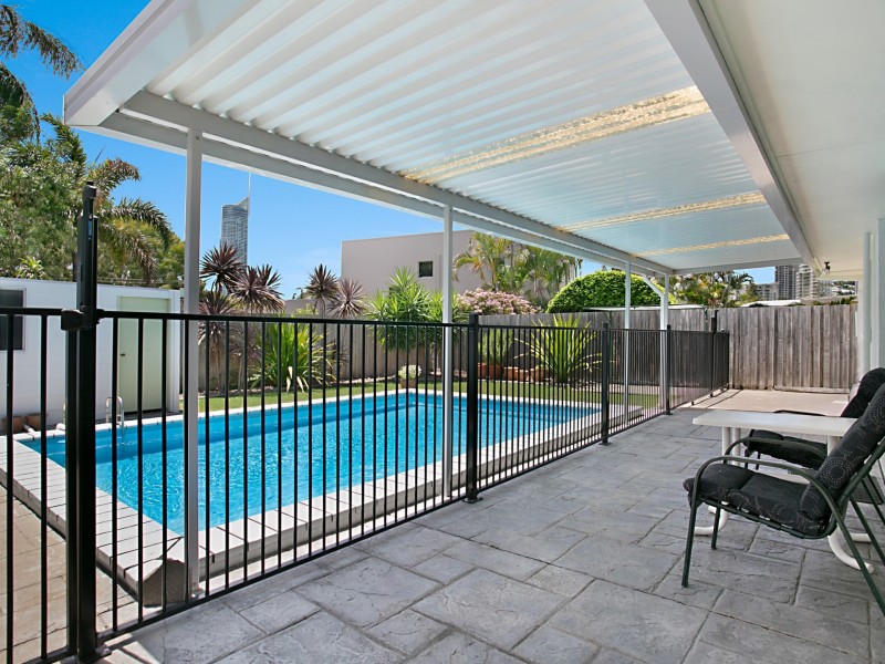 17 Salerno Street, Isle Of Capri QLD 4217