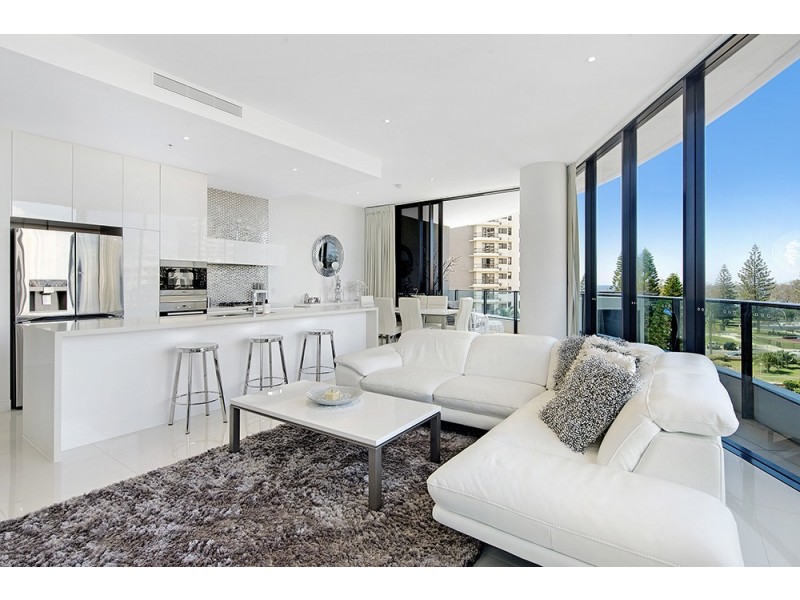 10404/1 Oracle Boulevard, Broadbeach QLD 4218