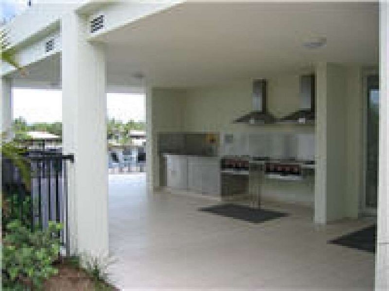 6/2894 Gold Coast Hwy, Surfers Paradise QLD 4217