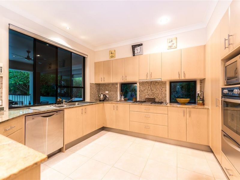 54 Great Southern Drive (The Gallery), Robina QLD 4226