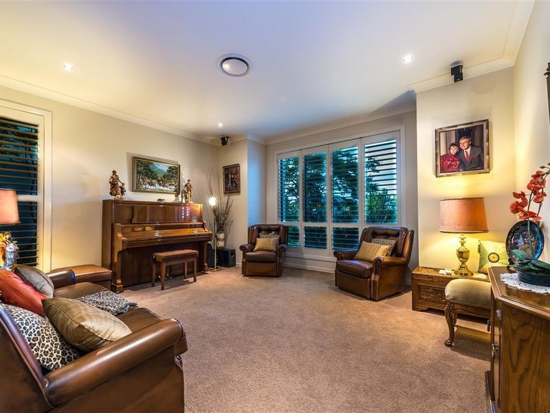 54 Great Southern Drive (The Gallery), Robina QLD 4226
