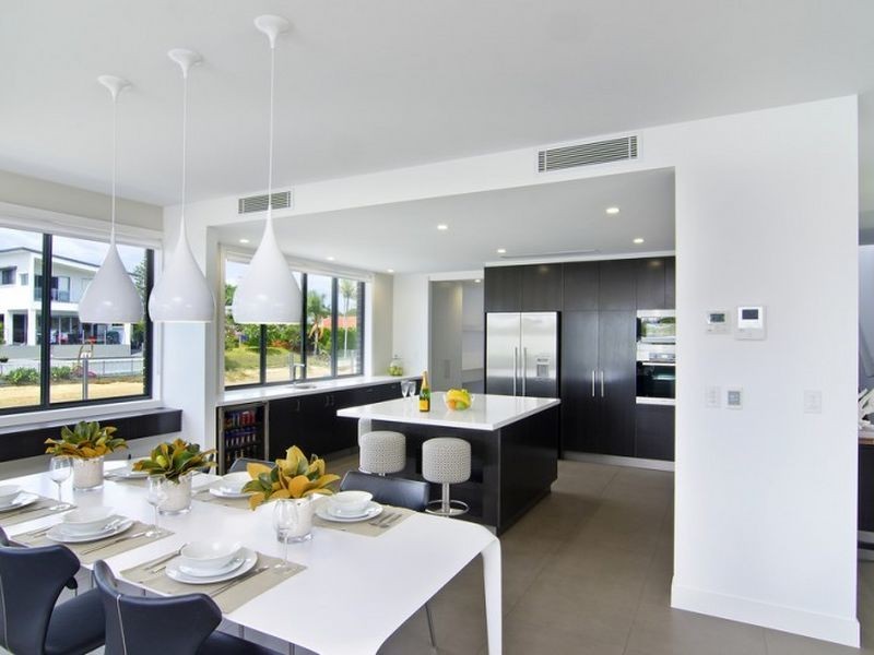 14 Palmetto Court, Broadbeach Waters QLD 4218