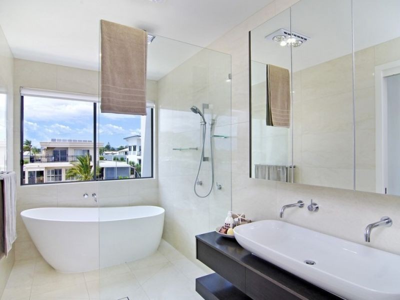 14 Palmetto Court, Broadbeach Waters QLD 4218