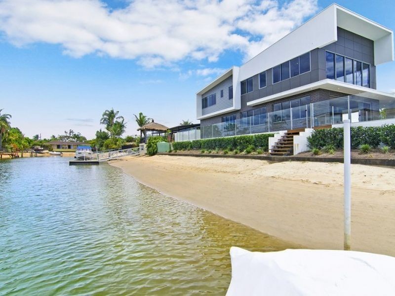 14 Palmetto Court, Broadbeach Waters QLD 4218