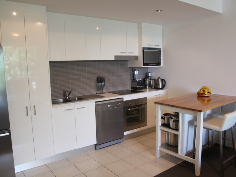 2206/33 T E Peters Drive, Broadbeach QLD 4218