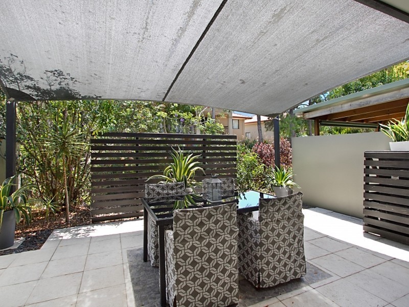 2/19 Santa Barbara Road, Hope Island QLD 4212