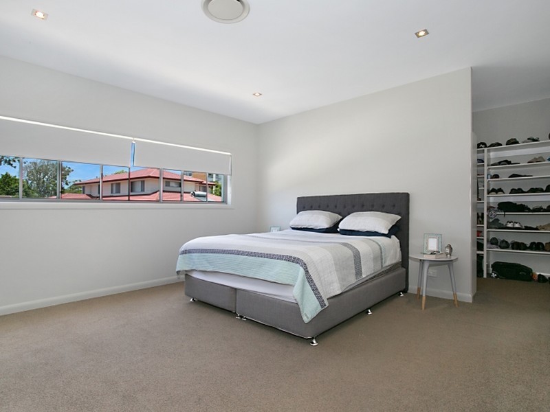 2/18 Drury Avenue, Southport QLD 4215