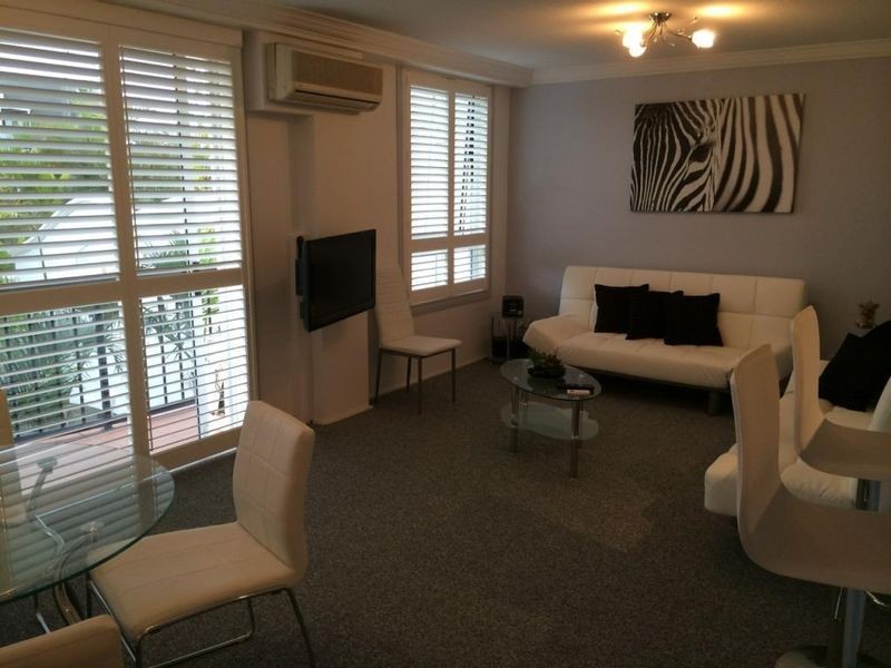 302/9 Beach Parade, Surfers Paradise QLD 4217