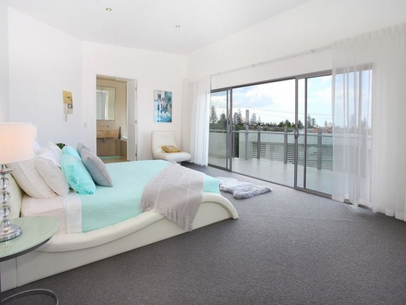 1/44 Tamborine Street, Mermaid Beach QLD 4218