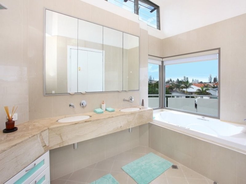 1/44 Tamborine Street, Mermaid Beach QLD 4218