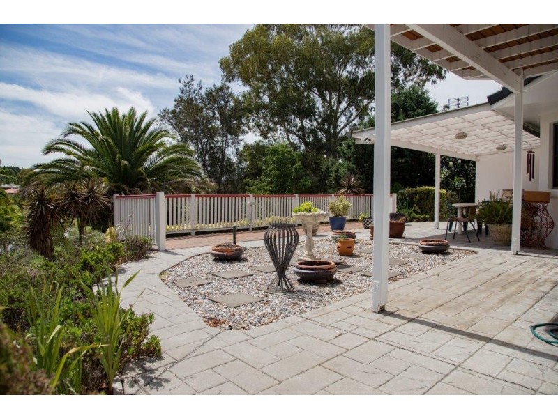 22-24 Leslie Parade, Stanthorpe QLD 4380