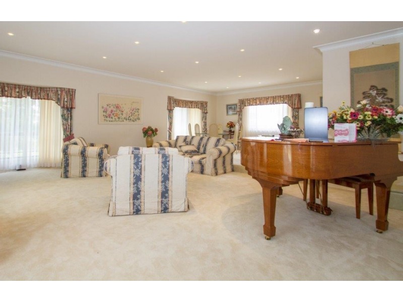 22-24 Leslie Parade, Stanthorpe QLD 4380