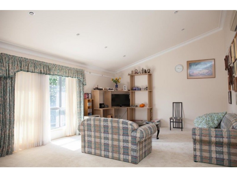 22-24 Leslie Parade, Stanthorpe QLD 4380