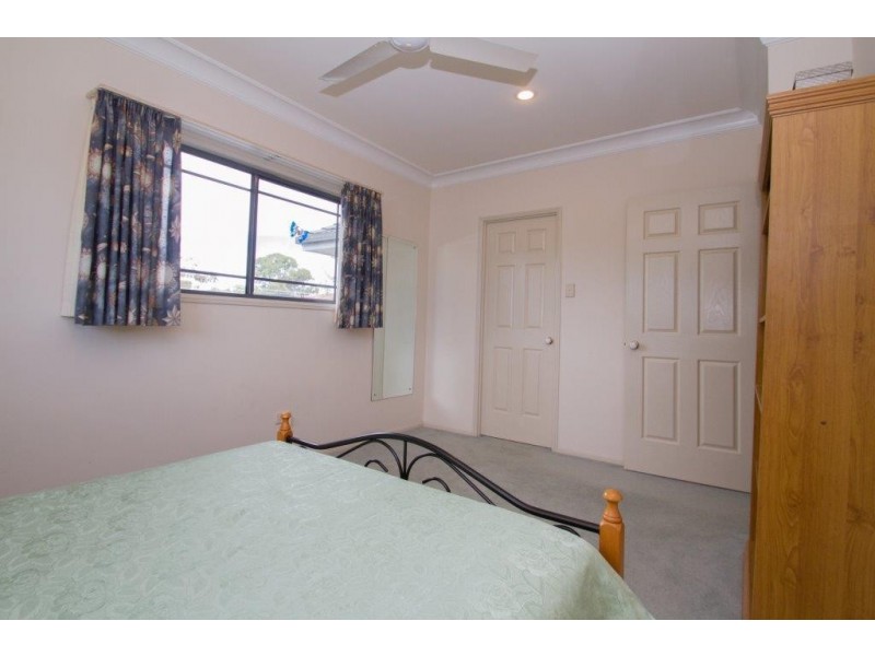 22-24 Leslie Parade, Stanthorpe QLD 4380