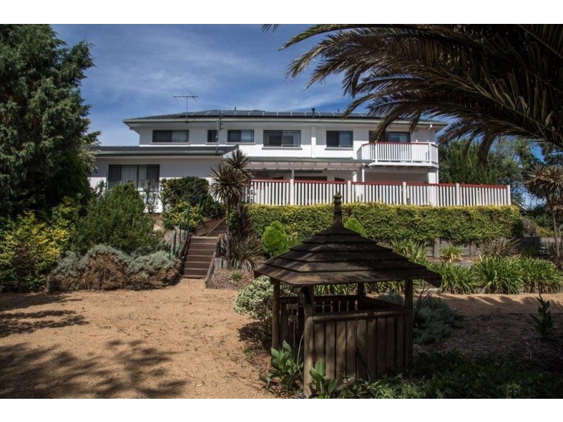 22-24 Leslie Parade, Stanthorpe QLD 4380