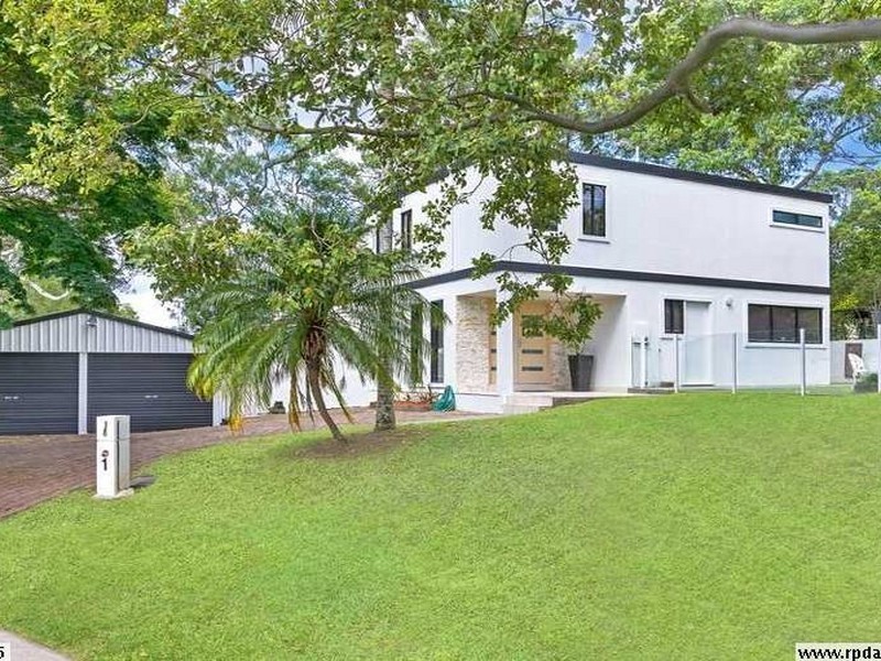 1 Arbour Place, Carrara QLD 4211