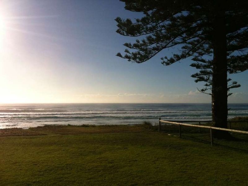 25 Hedges Avenue, Mermaid Beach QLD 4218