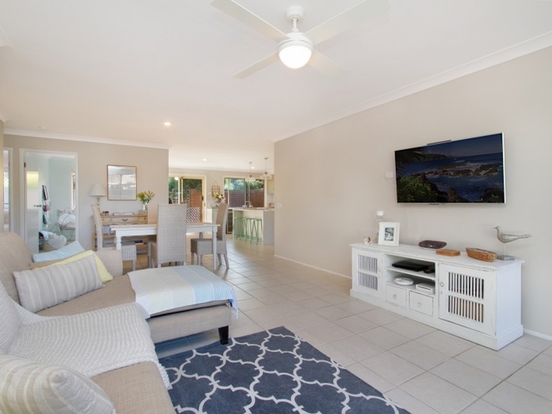2/17 Mojave Drive, Burleigh Waters QLD 4220