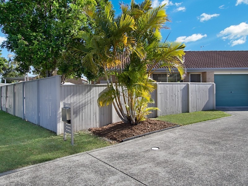 2/17 Mojave Drive, Burleigh Waters QLD 4220