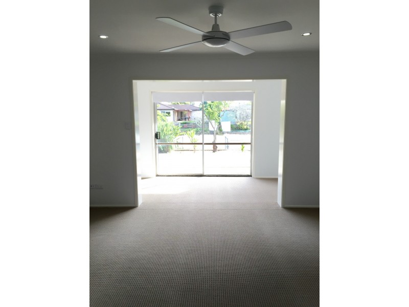 15 Key West, Broadbeach Waters QLD 4218