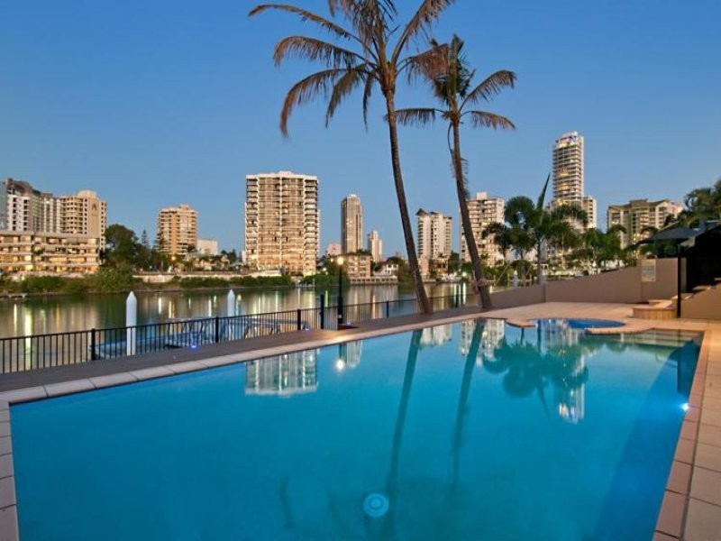 22 Amalfi Drive, Isle Of Capri QLD 4217