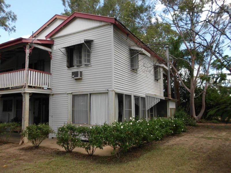 322 Weir Road (Caravan Park), Cunnamulla QLD 4490