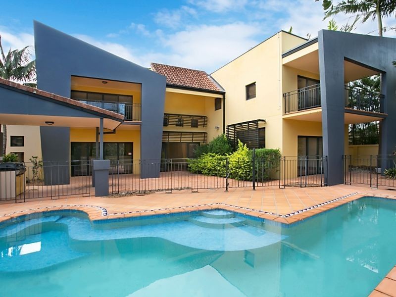 29 Kentia Court, Elanora QLD 4221