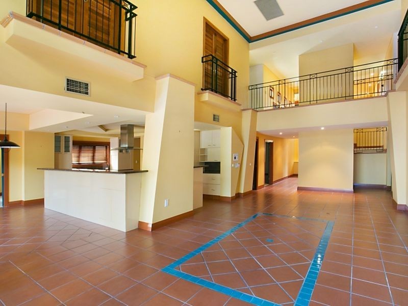 29 Kentia Court, Elanora QLD 4221