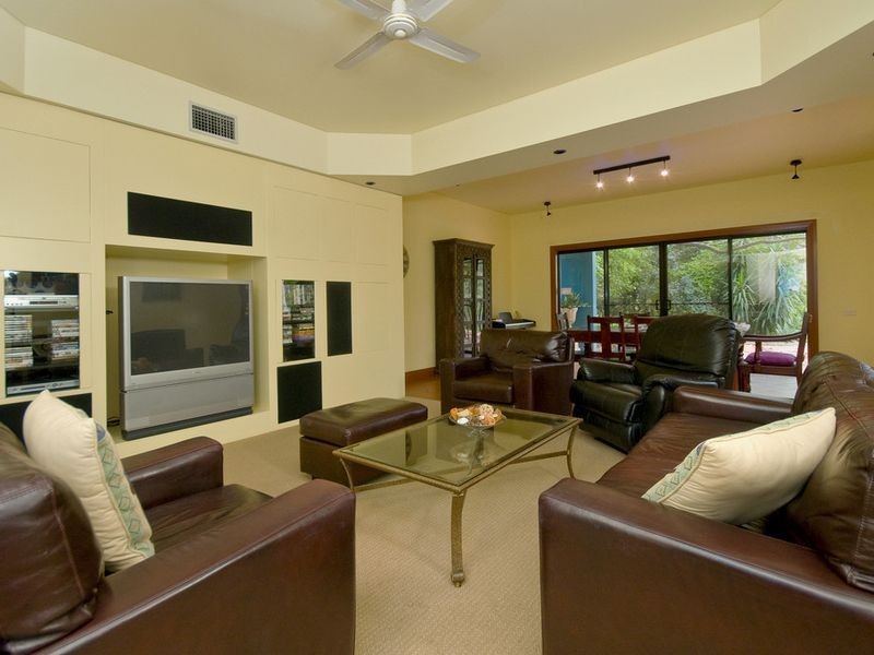 29 Kentia Court, Elanora QLD 4221