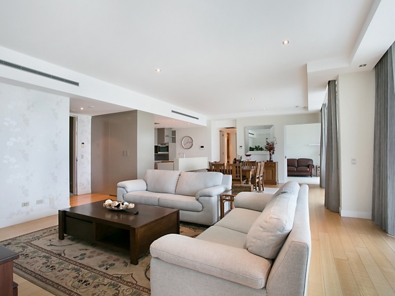 302/252 Hedges Avenue, Mermaid Beach QLD 4218