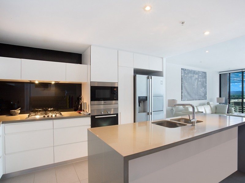21701/4-26 Charles Avenue, Broadbeach QLD 4218
