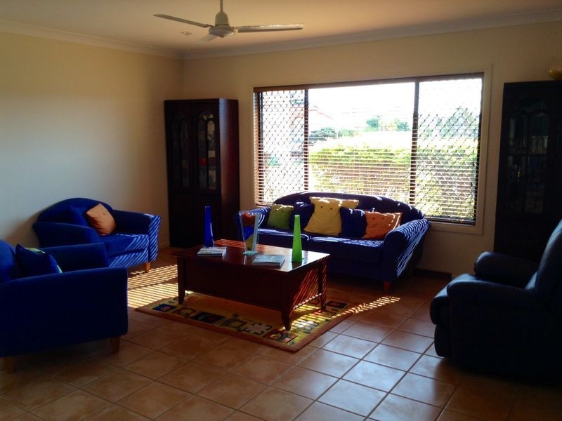 70 Coronet Crescent, Burleigh Waters QLD 4220