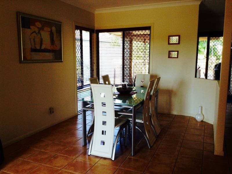 70 Coronet Crescent, Burleigh Waters QLD 4220