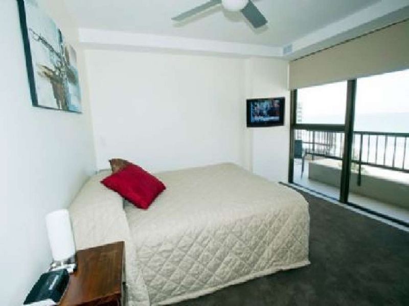 40/3534 Main Beach Parade, Main Beach QLD 4217