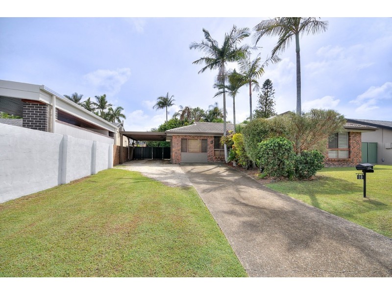 13 Collins Crescent, Benowa QLD 4217