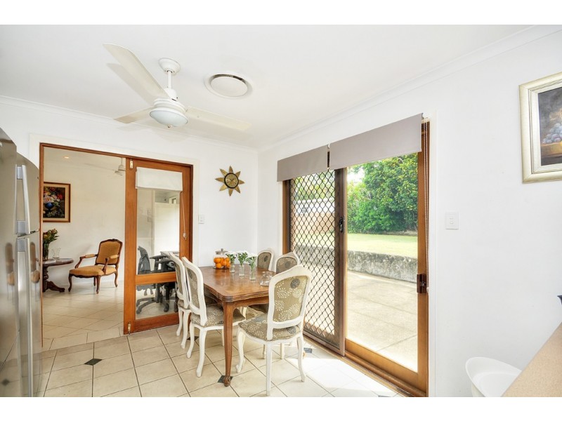 13 Collins Crescent, Benowa QLD 4217